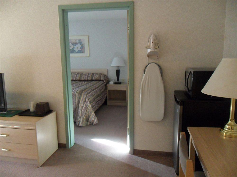 Bay Hill Inns & Suites Neepawa Kültér fotó