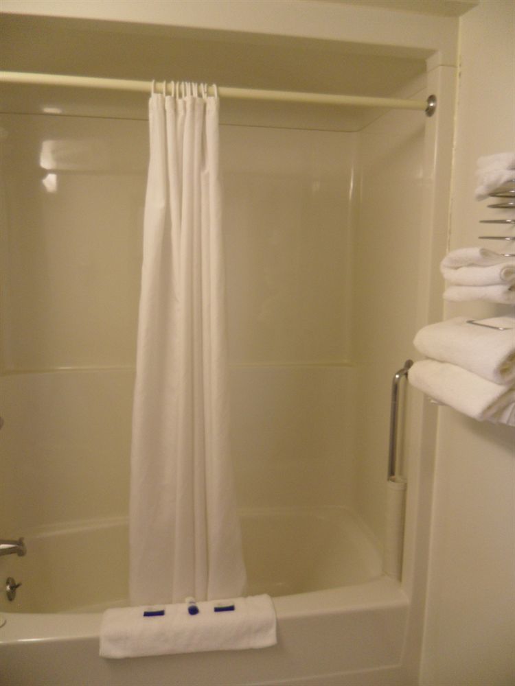 Bay Hill Inns & Suites Neepawa Kültér fotó