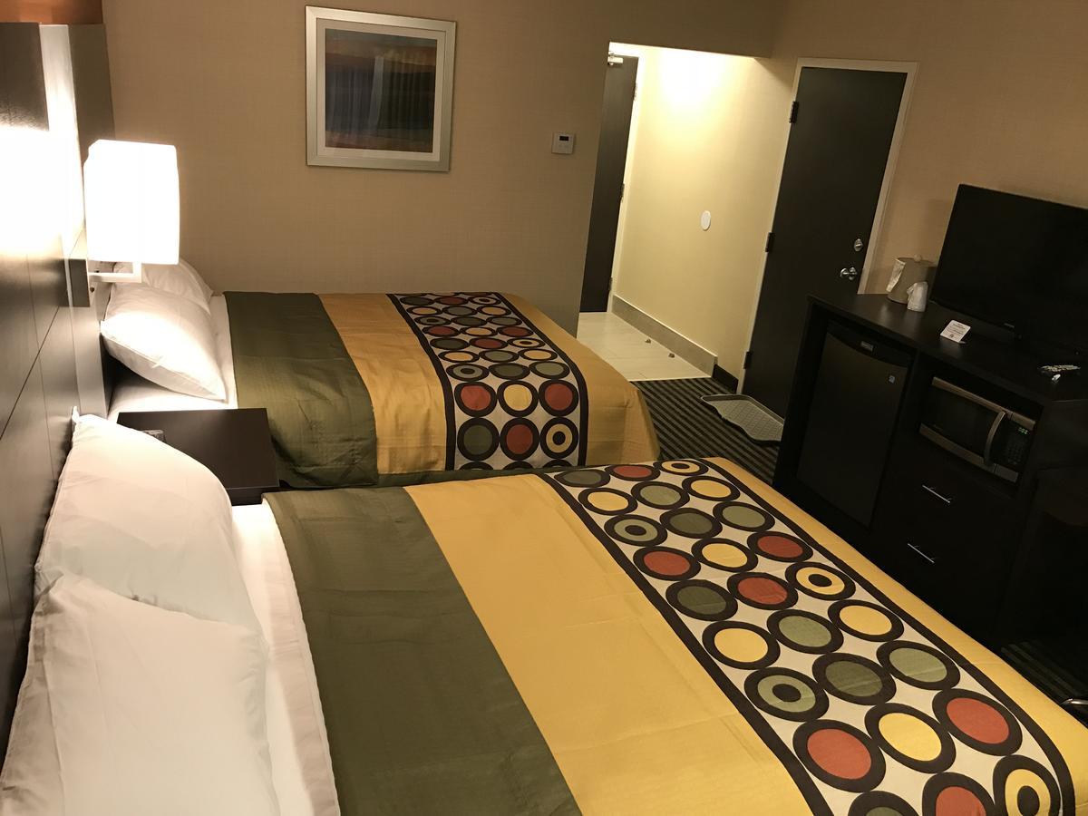 Bay Hill Inns & Suites Neepawa Kültér fotó
