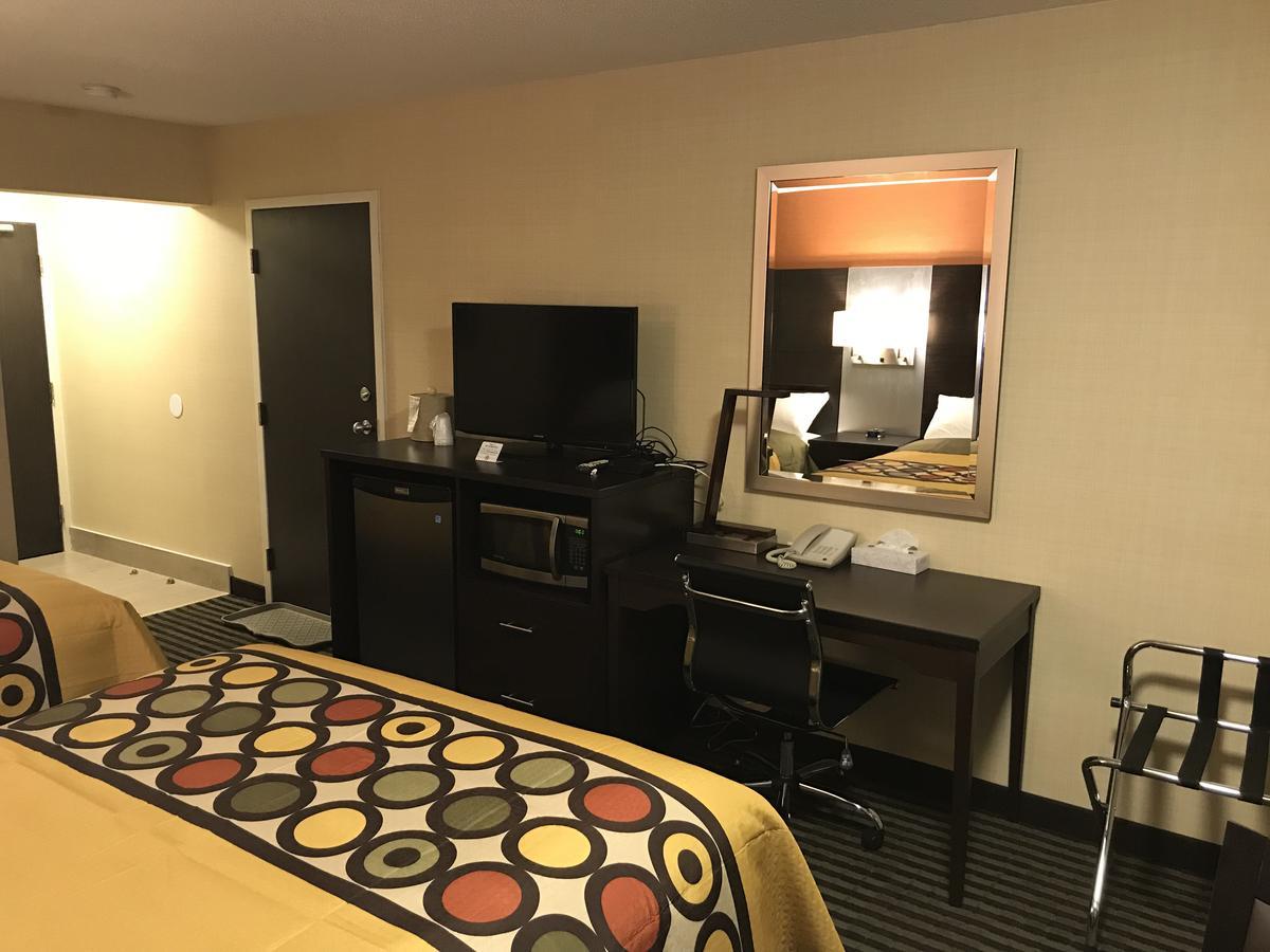 Bay Hill Inns & Suites Neepawa Kültér fotó