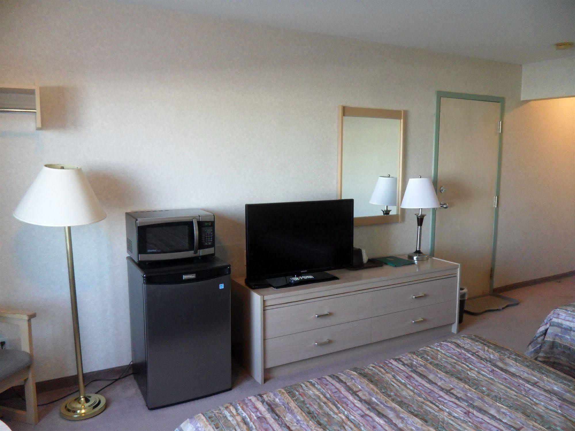 Bay Hill Inns & Suites Neepawa Kültér fotó