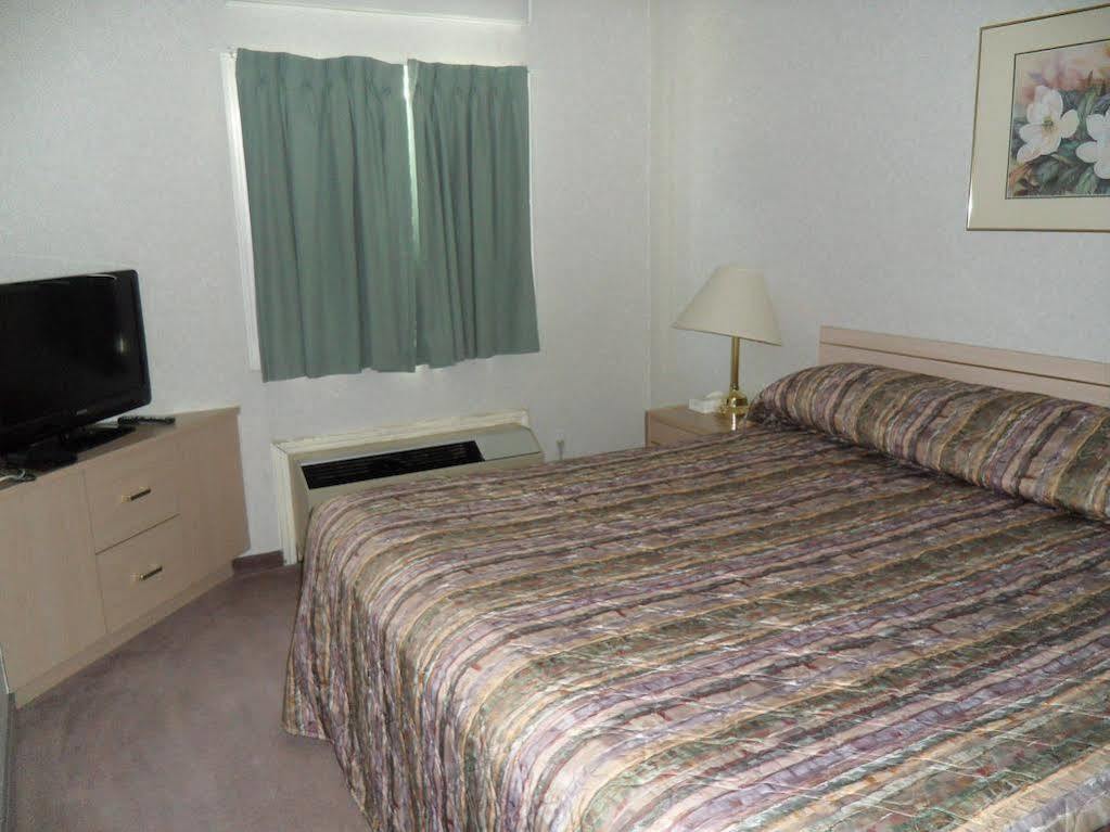 Bay Hill Inns & Suites Neepawa Kültér fotó